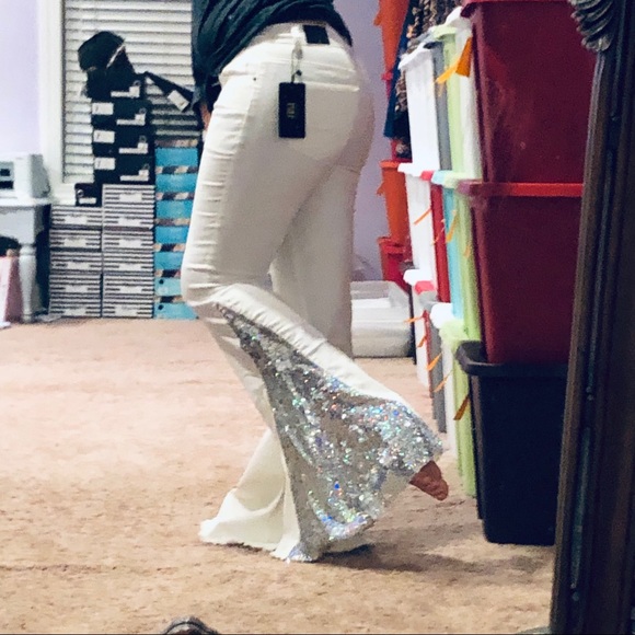 PLUS⭐️L&B White Silver Sequin Accent Flare Jean… - Picture 12 of 16